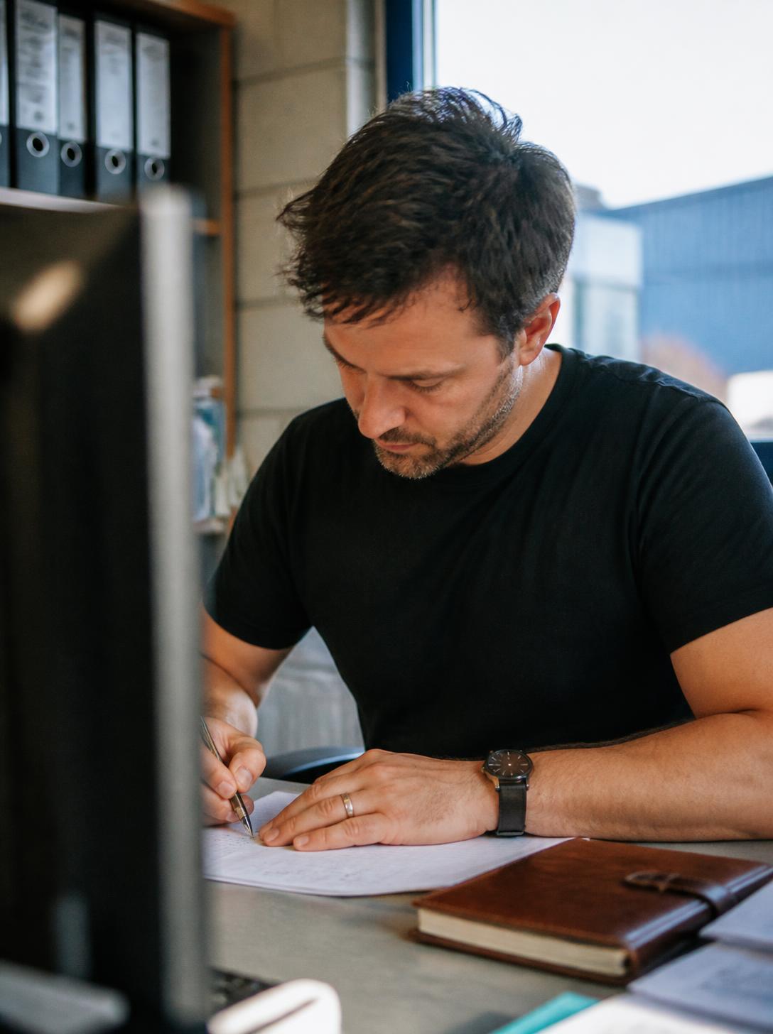 Medewerker aan het werk: een visie die richting geeft in het dagelijks werk